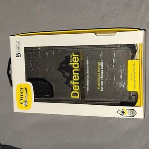 Phone case with belt clip